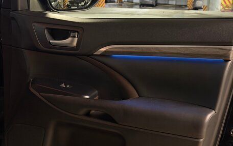 Toyota Highlander III, 2017 год, 3 100 000 рублей, 5 фотография