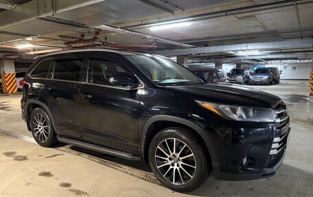 Toyota Highlander III, 2017 год, 3 100 000 рублей, 18 фотография