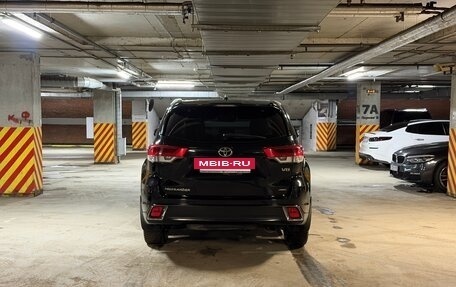 Toyota Highlander III, 2017 год, 3 100 000 рублей, 8 фотография