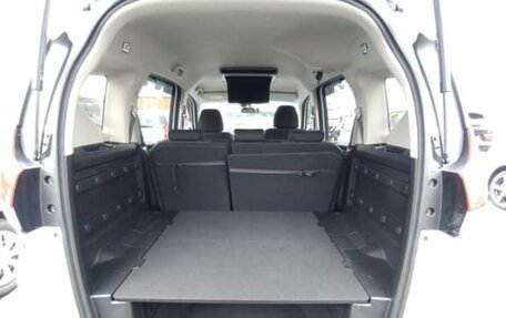 Honda Freed II, 2022 год, 1 895 000 рублей, 8 фотография