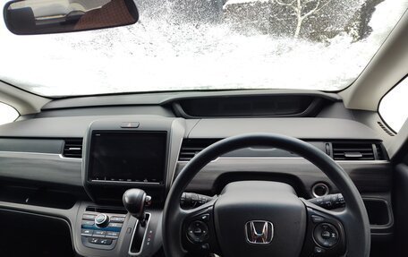 Honda Freed II, 2022 год, 1 895 000 рублей, 7 фотография