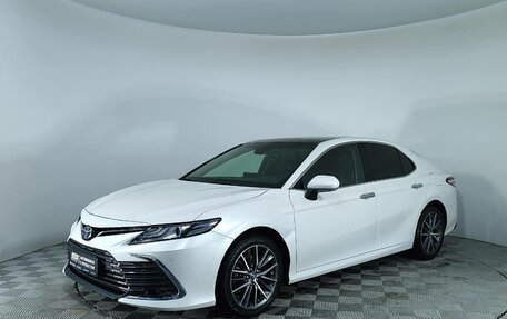 Toyota Camry, 2023 год, 3 697 000 рублей, 1 фотография