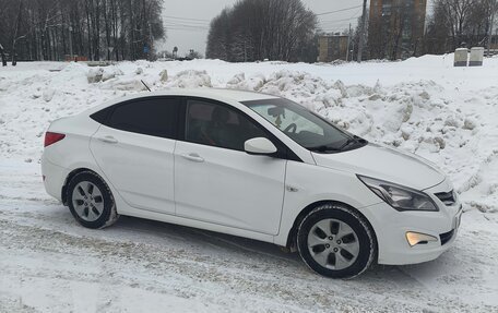 Hyundai Solaris II рестайлинг, 2015 год, 780 000 рублей, 3 фотография