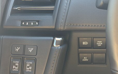 Toyota Alphard, 2025 год, 14 980 000 рублей, 9 фотография