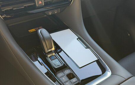 Toyota Alphard, 2025 год, 14 980 000 рублей, 11 фотография