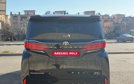 Toyota Alphard, 2025 год, 14 980 000 рублей, 3 фотография