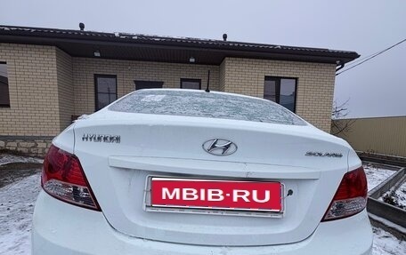 Hyundai Solaris II рестайлинг, 2011 год, 650 000 рублей, 1 фотография