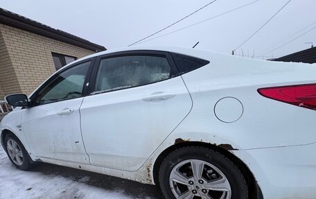 Hyundai Solaris II рестайлинг, 2011 год, 650 000 рублей, 4 фотография