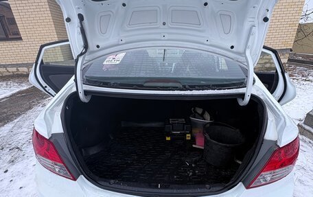 Hyundai Solaris II рестайлинг, 2011 год, 650 000 рублей, 17 фотография