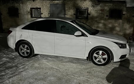 Chevrolet Cruze II, 2012 год, 710 000 рублей, 3 фотография