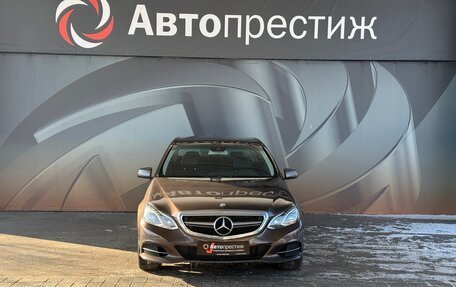 Mercedes-Benz E-Класс, 2013 год, 1 790 000 рублей, 2 фотография