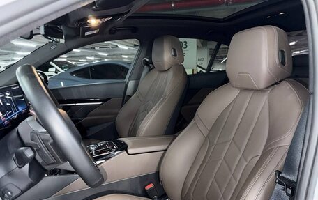 BMW 5 серия, 2023 год, 5 990 000 рублей, 2 фотография