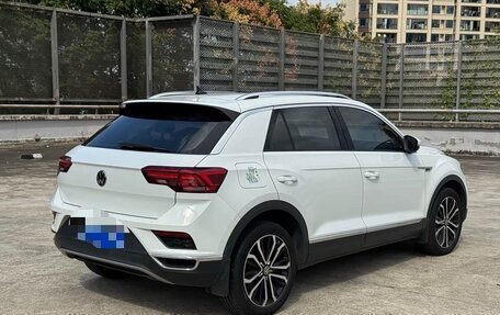 Volkswagen T-Roc I, 2022 год, 1 500 000 рублей, 6 фотография
