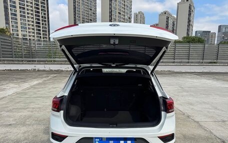 Volkswagen T-Roc I, 2022 год, 1 500 000 рублей, 7 фотография