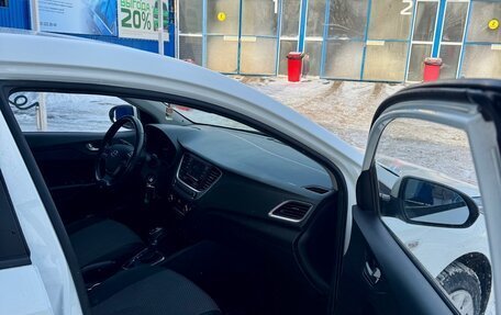 Hyundai Solaris II рестайлинг, 2018 год, 1 370 000 рублей, 6 фотография