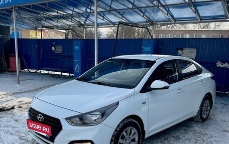 Hyundai Solaris II рестайлинг, 2018 год, 1 370 000 рублей, 2 фотография