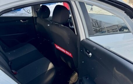 Hyundai Solaris II рестайлинг, 2018 год, 1 370 000 рублей, 10 фотография