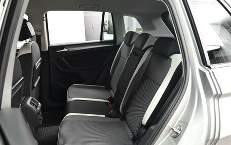 Volkswagen Tiguan II, 2019 год, 2 599 000 рублей, 9 фотография