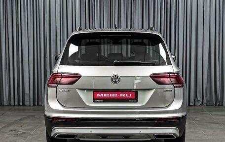 Volkswagen Tiguan II, 2019 год, 2 599 000 рублей, 4 фотография