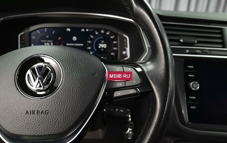 Volkswagen Tiguan II, 2019 год, 2 599 000 рублей, 19 фотография