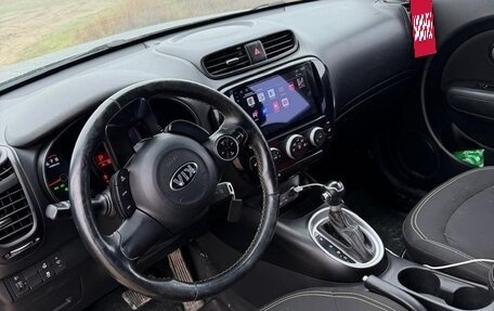 KIA Soul II рестайлинг, 2016 год, 1 000 000 рублей, 5 фотография