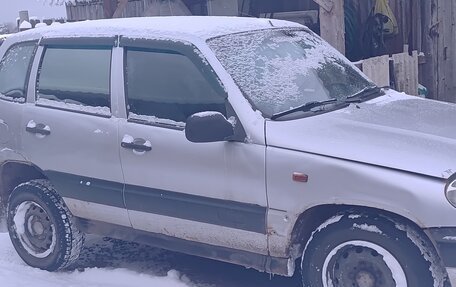 Chevrolet Niva I рестайлинг, 2003 год, 110 000 рублей, 1 фотография