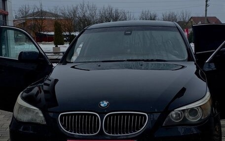 BMW 5 серия, 2004 год, 800 000 рублей, 1 фотография