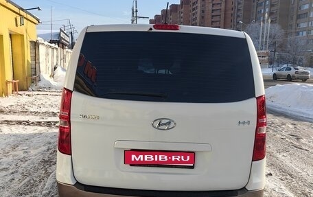 Hyundai H-1 II рестайлинг, 2015 год, 2 100 000 рублей, 6 фотография