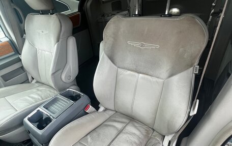 Chrysler Voyager IV, 2008 год, 1 100 000 рублей, 10 фотография