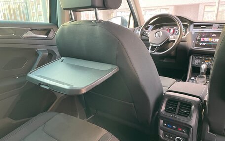 Volkswagen Tiguan II, 2020 год, 3 990 000 рублей, 16 фотография