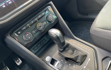 Volkswagen Tiguan II, 2020 год, 3 990 000 рублей, 19 фотография