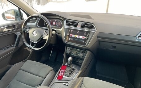 Volkswagen Tiguan II, 2020 год, 3 990 000 рублей, 12 фотография