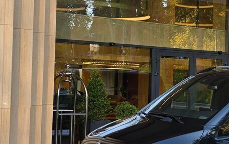 Mercedes-Benz V-Класс, 2020 год, 5 300 000 рублей, 3 фотография