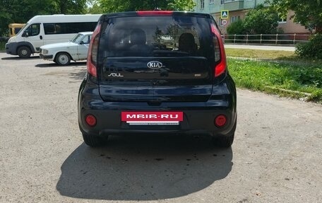 KIA Soul II рестайлинг, 2017 год, 1 150 000 рублей, 13 фотография