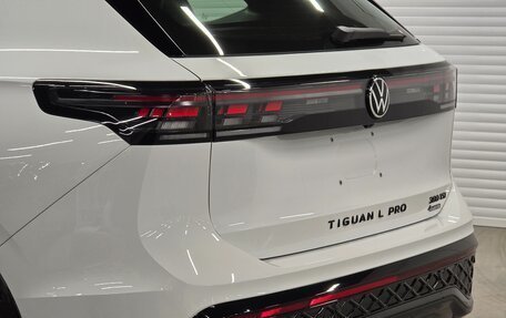 Volkswagen Tiguan, 2025 год, 4 785 000 рублей, 28 фотография