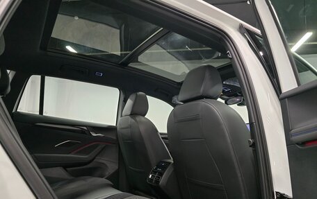 Volkswagen Tiguan, 2025 год, 4 785 000 рублей, 33 фотография