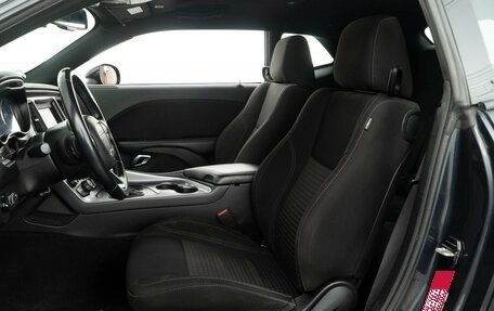 Dodge Challenger III рестайлинг 2, 2019 год, 3 639 050 рублей, 13 фотография