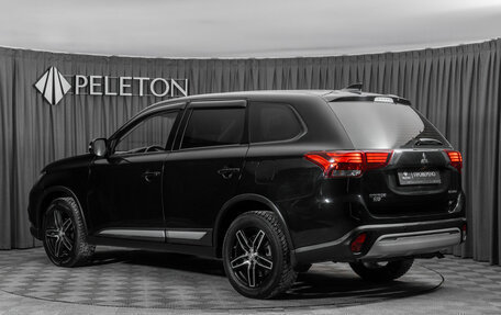 Mitsubishi Outlander III рестайлинг 3, 2019 год, 2 420 000 рублей, 4 фотография