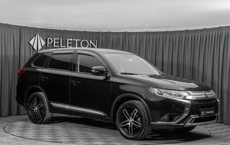 Mitsubishi Outlander III рестайлинг 3, 2019 год, 2 420 000 рублей, 2 фотография