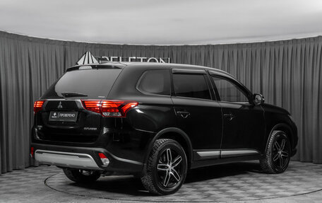 Mitsubishi Outlander III рестайлинг 3, 2019 год, 2 420 000 рублей, 5 фотография