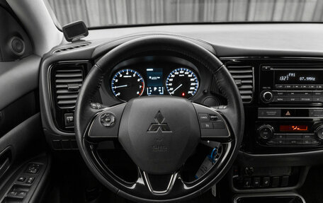 Mitsubishi Outlander III рестайлинг 3, 2019 год, 2 420 000 рублей, 12 фотография