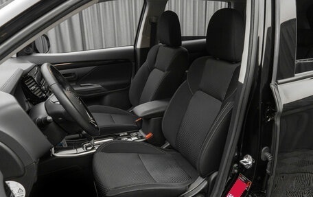 Mitsubishi Outlander III рестайлинг 3, 2019 год, 2 420 000 рублей, 11 фотография