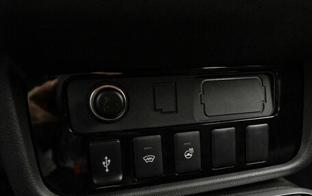 Mitsubishi Outlander III рестайлинг 3, 2019 год, 2 420 000 рублей, 19 фотография