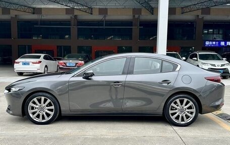 Mazda 3, 2021 год, 1 890 000 рублей, 2 фотография