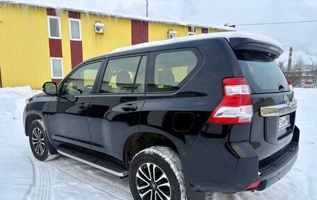 Toyota Land Cruiser Prado 150 рестайлинг 2, 2014 год, 2 850 000 рублей, 6 фотография