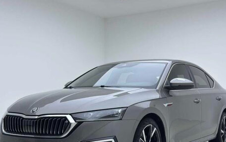 Skoda Octavia IV, 2021 год, 2 210 000 рублей, 1 фотография