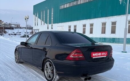 Mercedes-Benz C-Класс, 2005 год, 550 000 рублей, 7 фотография