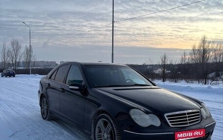 Mercedes-Benz C-Класс, 2005 год, 550 000 рублей, 2 фотография