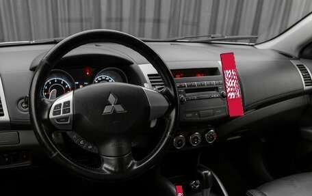 Mitsubishi Outlander III рестайлинг 3, 2011 год, 1 130 000 рублей, 9 фотография