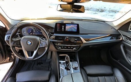 BMW 5 серия, 2018 год, 2 450 000 рублей, 15 фотография